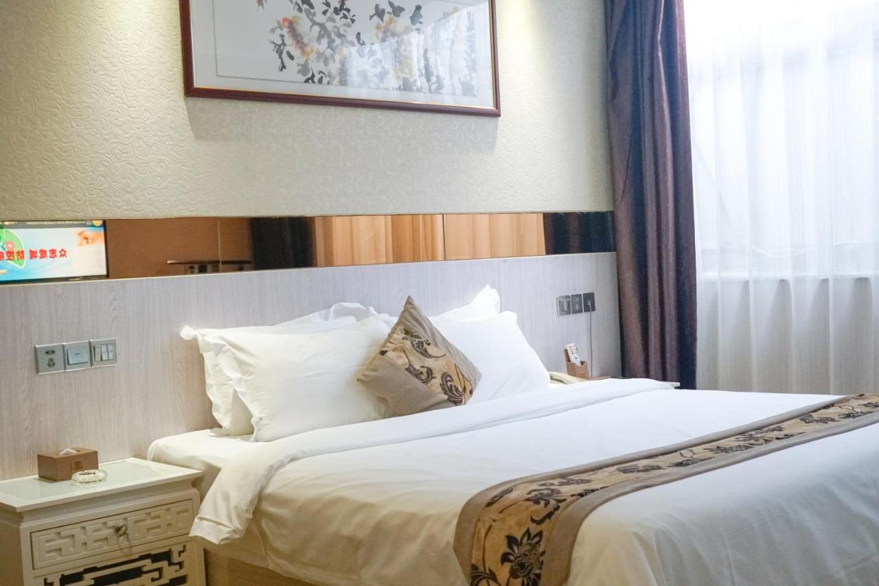 Paco Hotel Tianhe Coach Terminal Metro Satation Guangzhou-Free Shuttle Bus For Canton Fair Buitenkant foto
