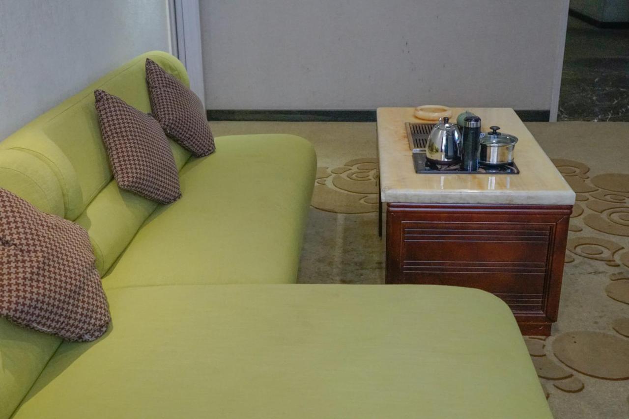 Paco Hotel Tianhe Coach Terminal Metro Satation Guangzhou-Free Shuttle Bus For Canton Fair Buitenkant foto