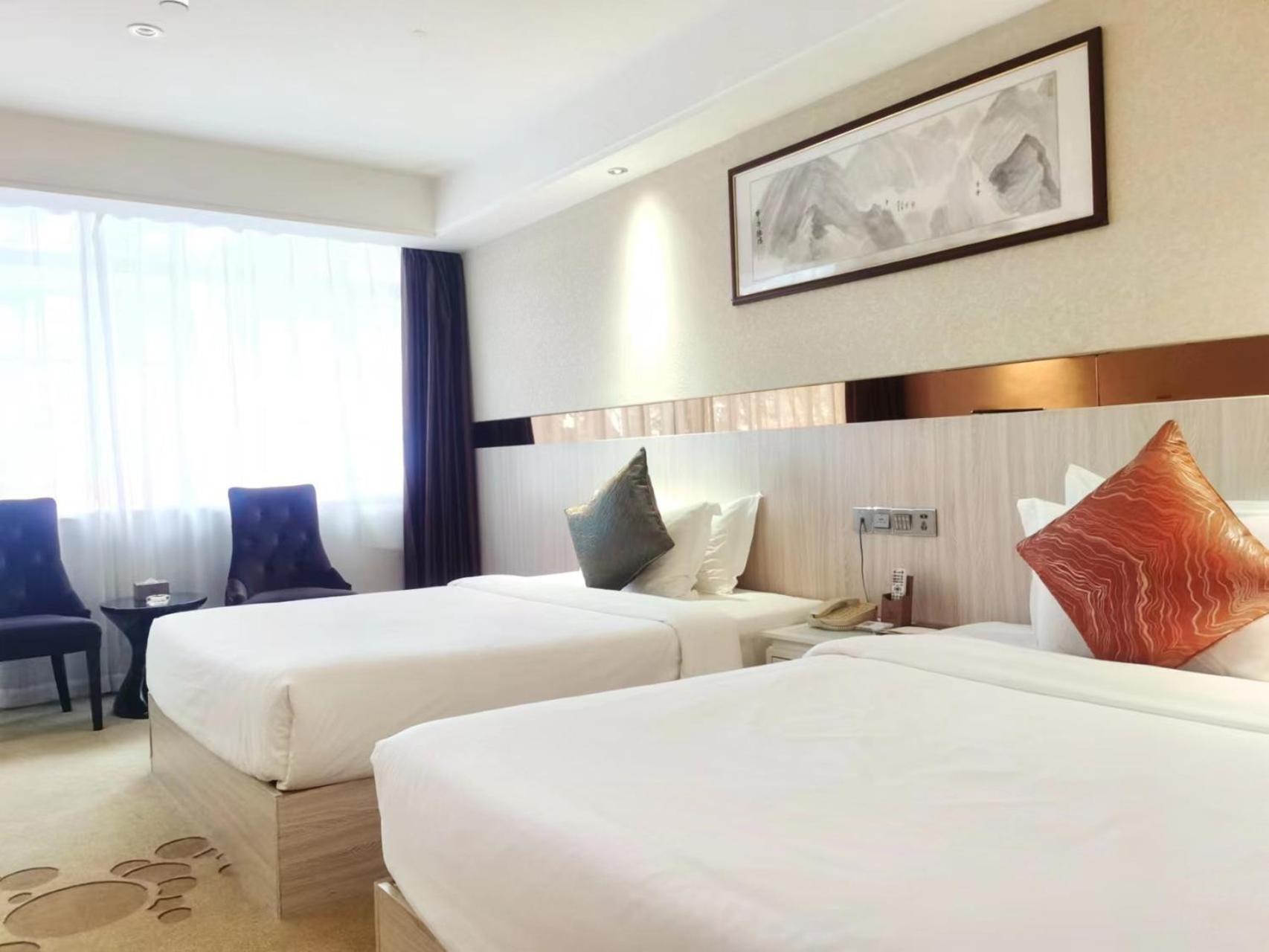 Paco Hotel Tianhe Coach Terminal Metro Satation Guangzhou-Free Shuttle Bus For Canton Fair Buitenkant foto