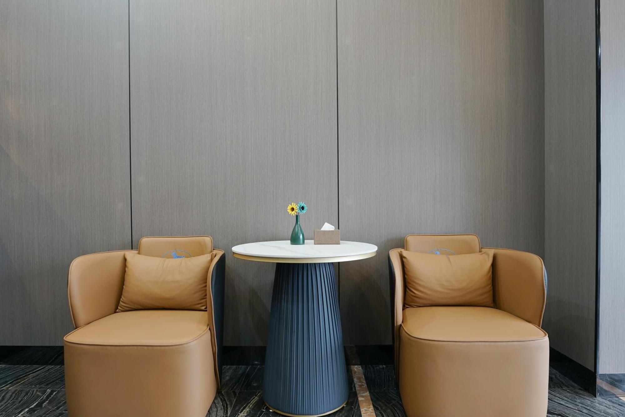 Paco Hotel Tianhe Coach Terminal Metro Satation Guangzhou-Free Shuttle Bus For Canton Fair Buitenkant foto
