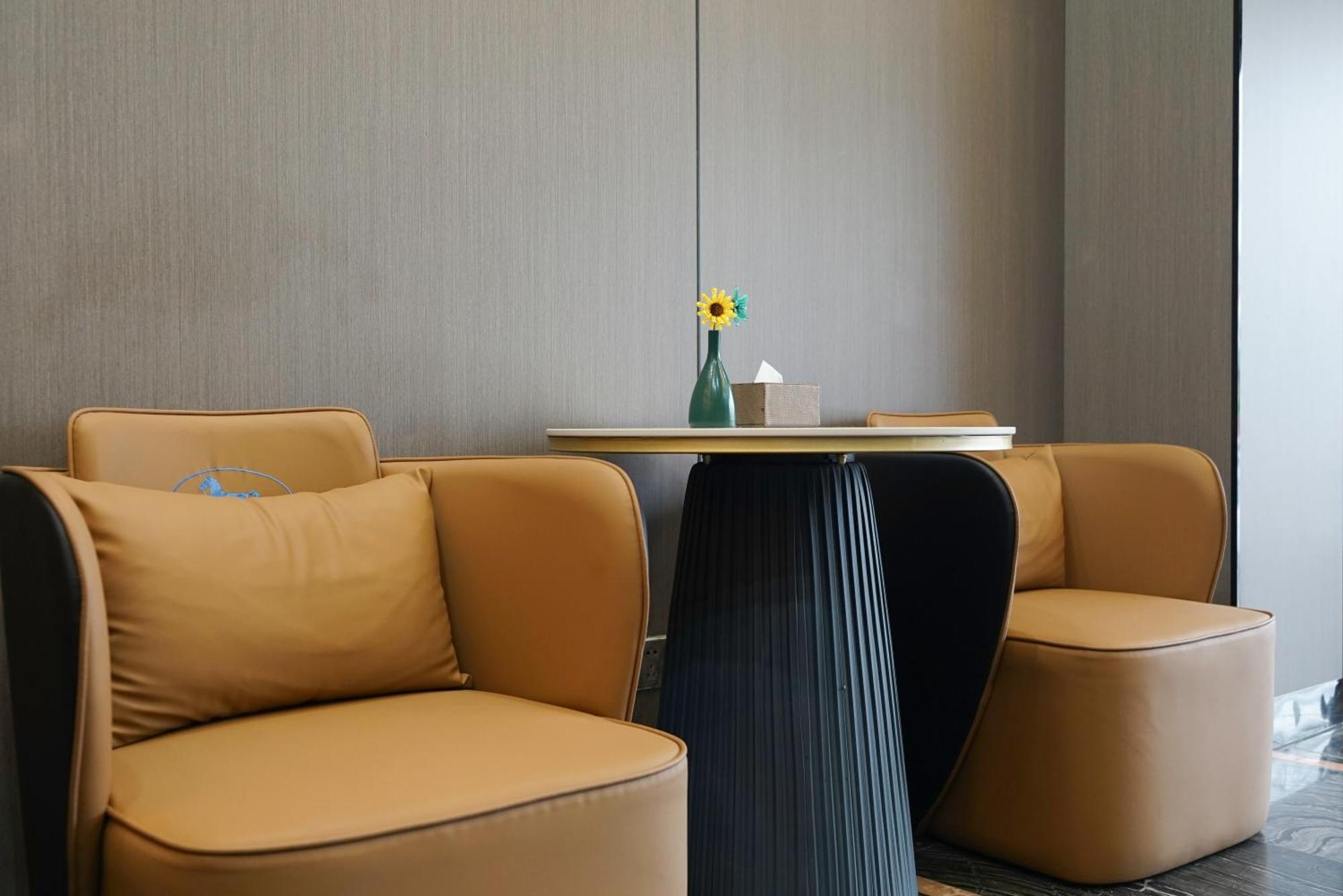 Paco Hotel Tianhe Coach Terminal Metro Satation Guangzhou-Free Shuttle Bus For Canton Fair Buitenkant foto